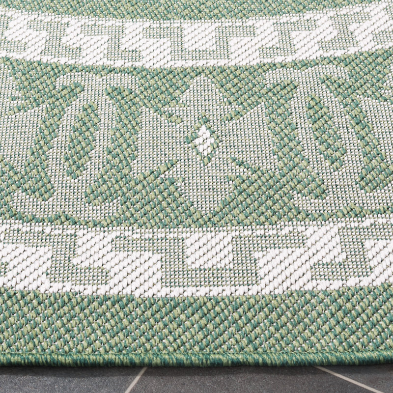 Mashanda Performance Machine Washable Southwestern Indoor/Outdoor Area Rug, Round 6'7"