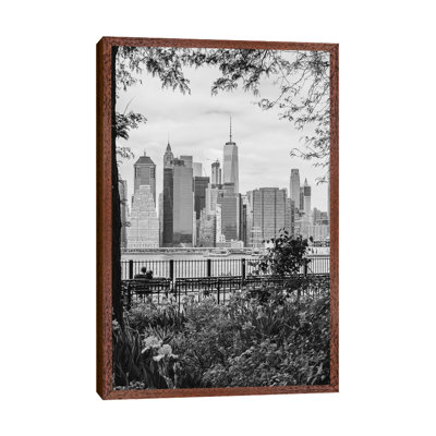 New York Lovers II by Bethany Young - Print on Canvas
