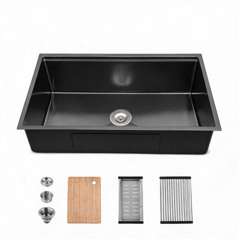 Évier de cuisine encastré à une cuve en acier inoxydable noir de 84 cm (33 pouces) avec planche à découper et passoire.