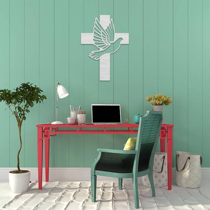 Art mural en métal Dove Cross, H 32 po x l 24 po x P 1 po, Argent