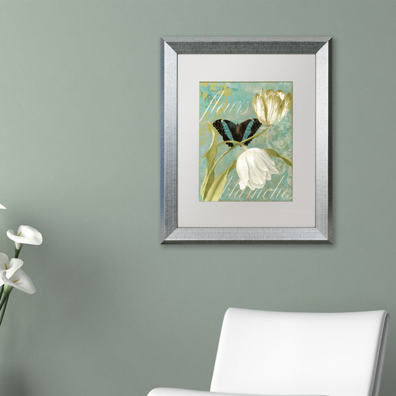 «Jadaya White Tulips» par Color Bakery, impression encadrée, Blanc, H 14 po x l 11 po x P 0,5 po, Toile avec cadre brun