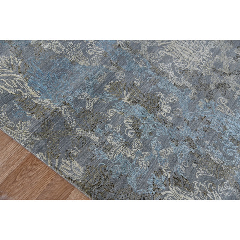 Pearl Oriental Area Rug in Gray, Rectangle 8' x 10'