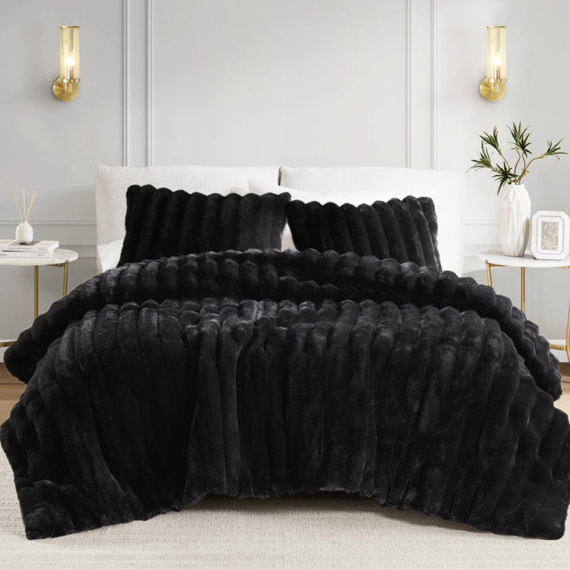 Ensemble d'édredon en fausse fourrure noire très grand 3 pièces avec rembourrage, devant lisse et configuration de taies décoratives assorties, housse de couvre-oreiller chevauchante pour la sécurité des coussins