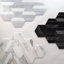 Carreau de mosaïque mural en marbre poli et laiton hexagonal 9 po Hepburn-86654289