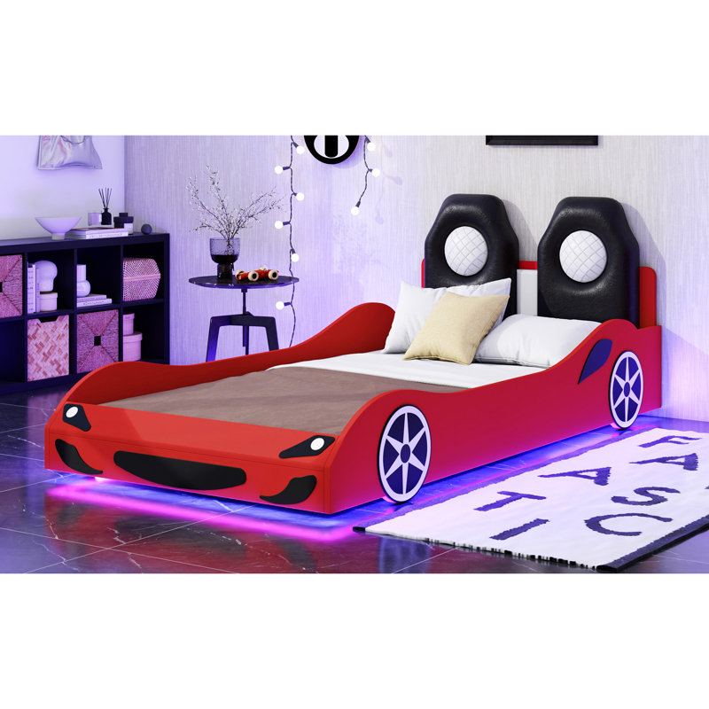 Lit simple rouge avec design de voiture de course et conduit sous le lit, dossier confortable, taille lueur