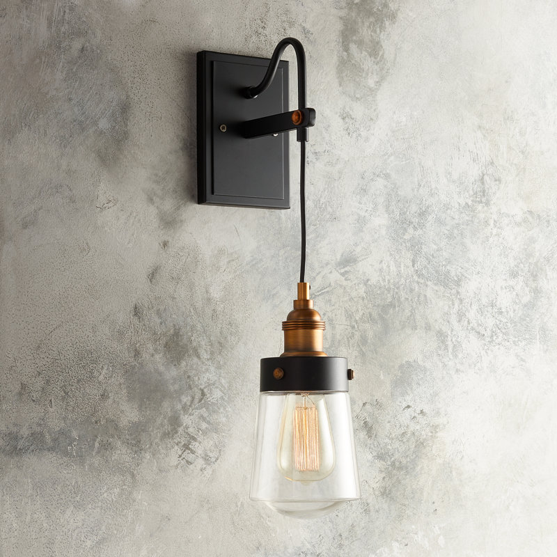 Wellfleet 1-Light Armed Sconce