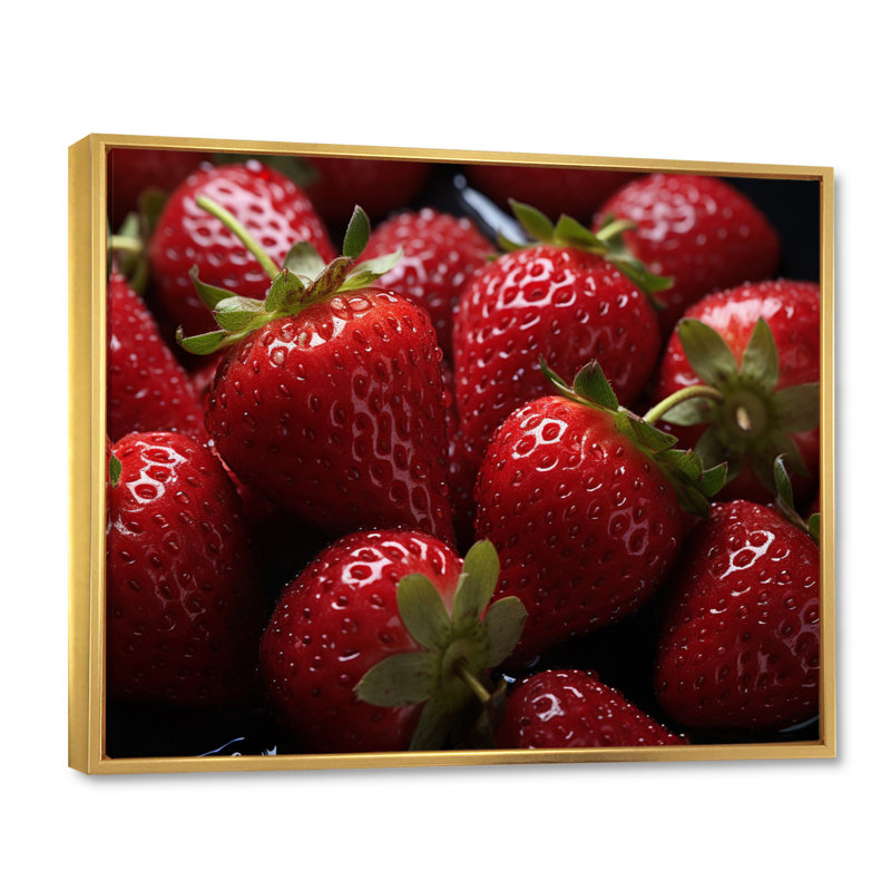 Stawberry Macro Food, reproduction d'art sur toile, H 24 po x l 32 po x P 1 po, Cadre flottant doré