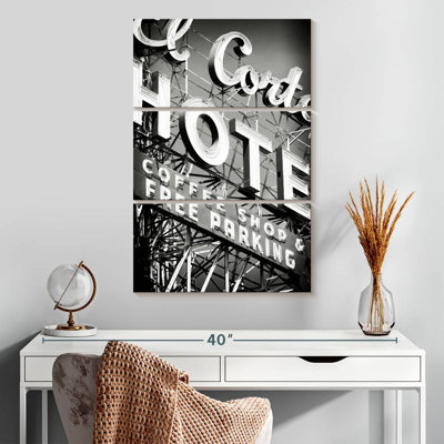 Enseigne d'hôtel Sirci Vegas