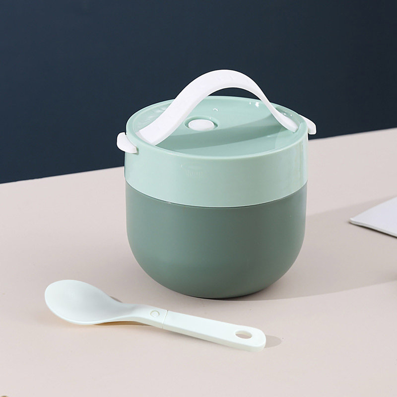 Tasse en plastique, C