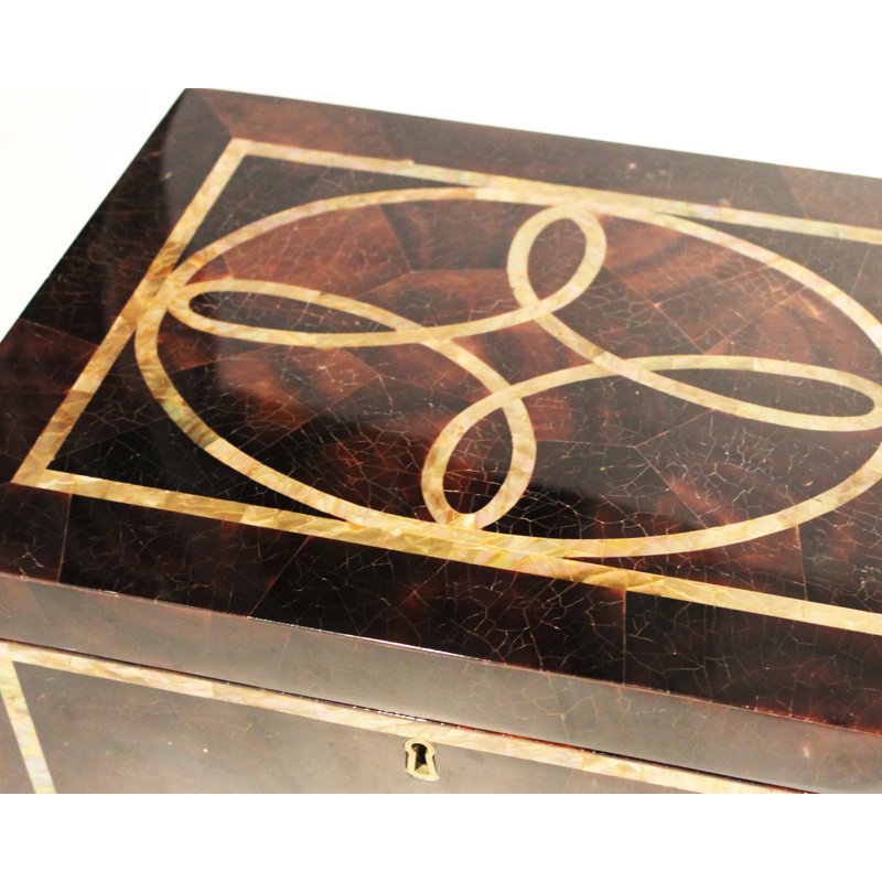 Loop Handmade Penshell Decorative Box