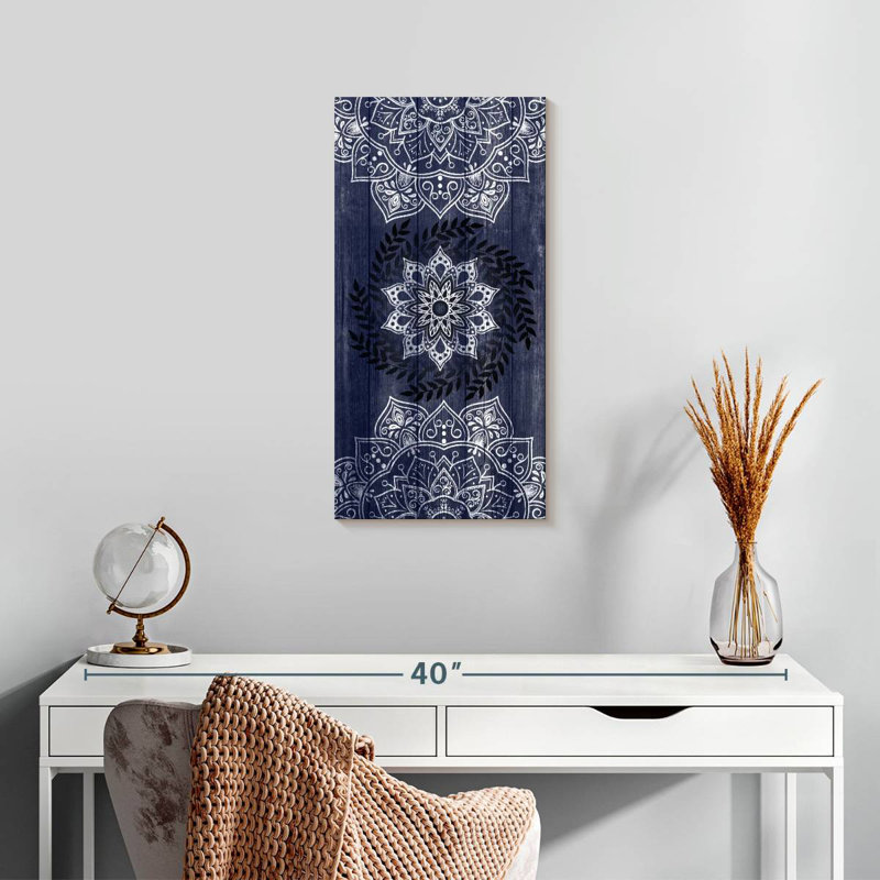 Mandalas sur fond bleu rustique, H 24 po x l 12 po