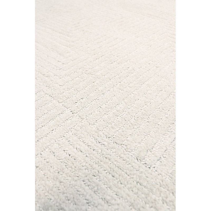Sutton Ivory Stripe 4' x 6' Stain-Resistant Synthetic Rug