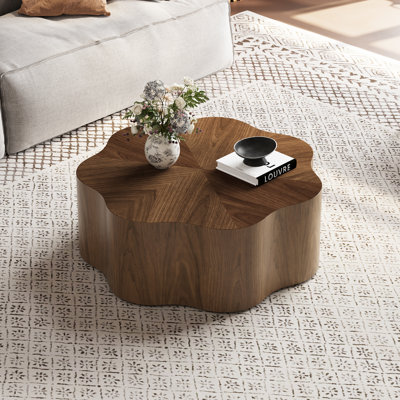 Table basse 35,43 "Mid-Century à forme florale avec plateau en placage de noyer