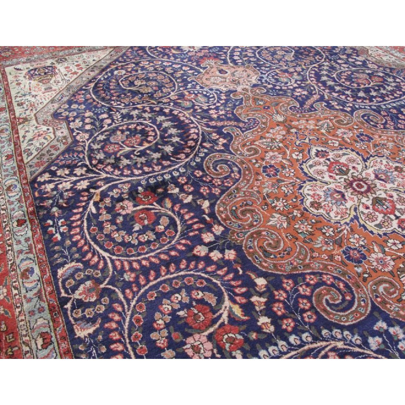 Hand Knotted Wool Oriental Rug