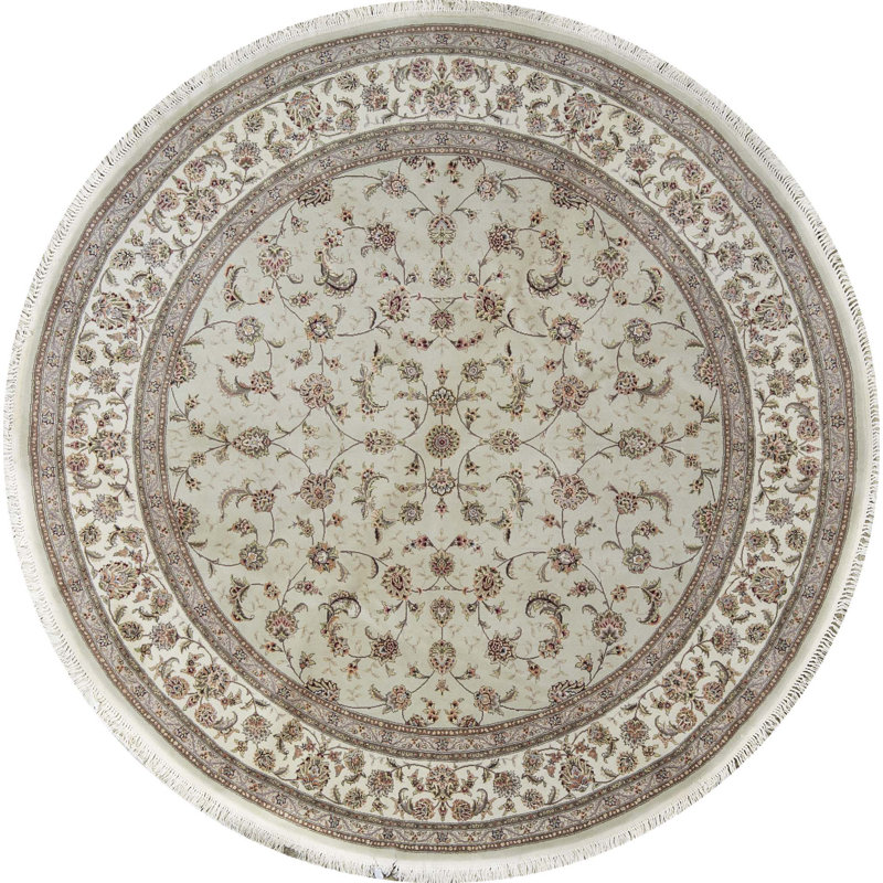 Oriental Area Rug in Taupe/Ivory