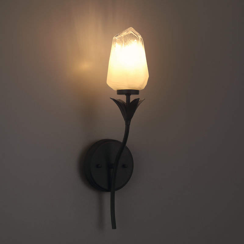 Applique murale 1 lumière avec abat-jour géométrique en verre givré Hurltn, Noir mat