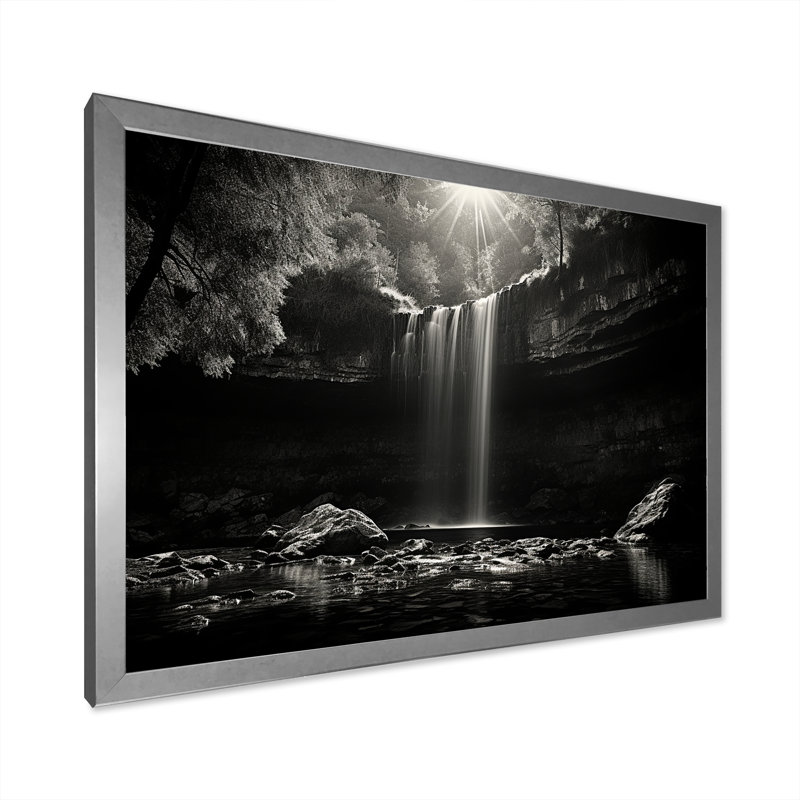 Cascade, paysage de falaise I, H 30 po x l 40 po x P 1,5 po, Cadre simple argenté