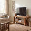 Meuble télé 55,1 po en bois massif pour téléviseur de 60 po ou moins, console avec tablettes de rangement ouvertes pour le salon, la chambre à coucher et assemblage facile-182630000