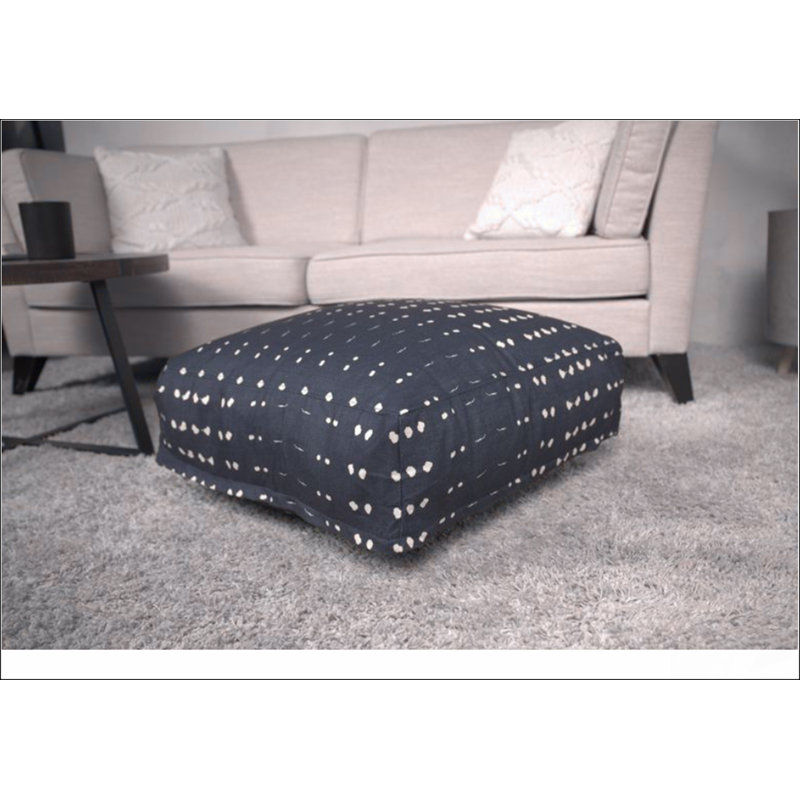 Repose-pieds carré en tissu Dalm, choix confortable, fonctions multiples, design classique et coins confortables