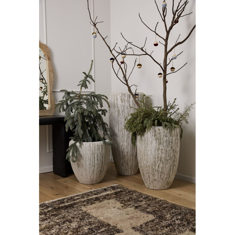 Tundra Planter 18.5"x 41"