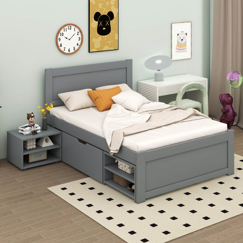 Un lit plateforme avec un tiroir et deux tablettes intégrées, Simple, gris