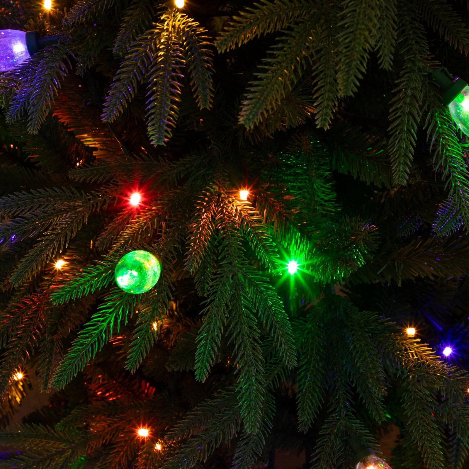 Pre-Lit Pine Christmas Tree, 5ft