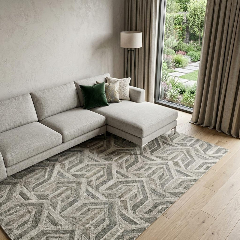 Tapis géométrique tissé à la machine 7 pi x 10 pi vert et ivoire patiné