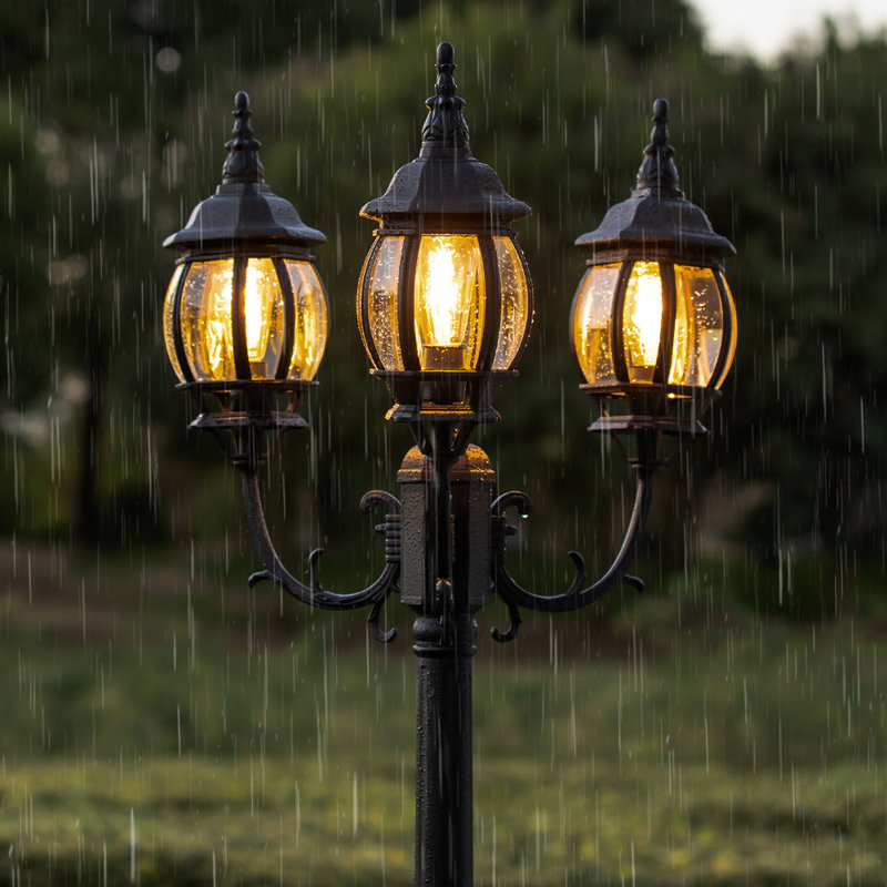 Lampadaire à 3 têtes Dafnoula