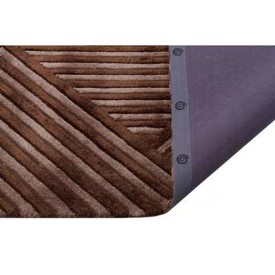 Tapis touffeté spécial à motif rayé en viscose tissé à la machine