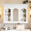 Armoire de salle de bain 40 "avec miroir et tablettes réglables - Une solution de rangement pratique et pratique pour les petites salles de bain.