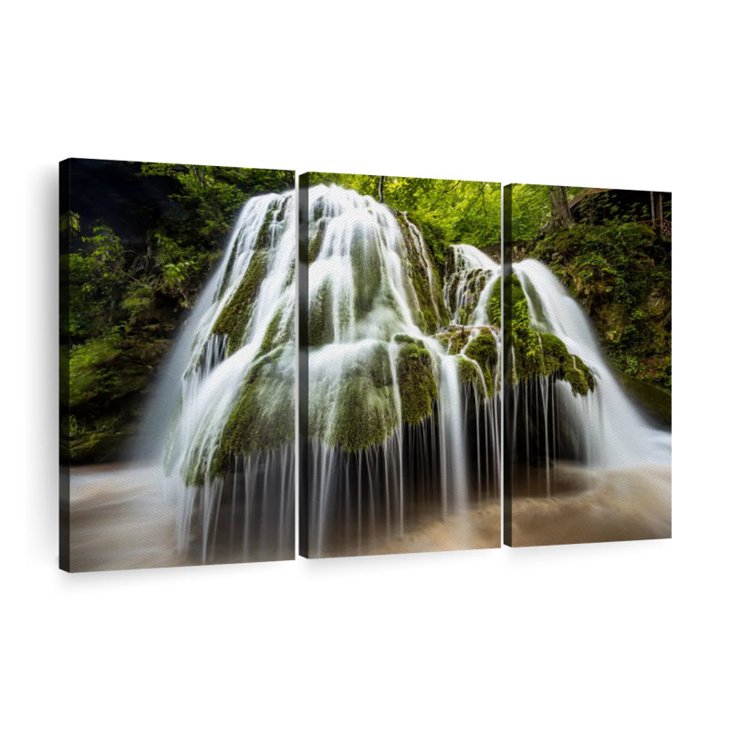 Impression sur toile de chutes d'eau pittoresques, H 36 po x l 57 po x P 1,25 po
