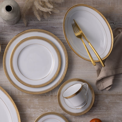 Service de vaisselle pour huit personnes comprenant 50 pièces Noritake Crestwood
