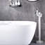 Robinet de baignoire sur pied pour salle de bain avec robinet à fixation au sol et douche à main-61387021