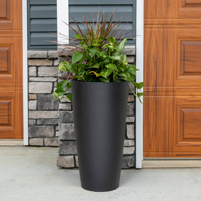 Tall Onyx Black Resin Round Indoor/Outdoor Planter