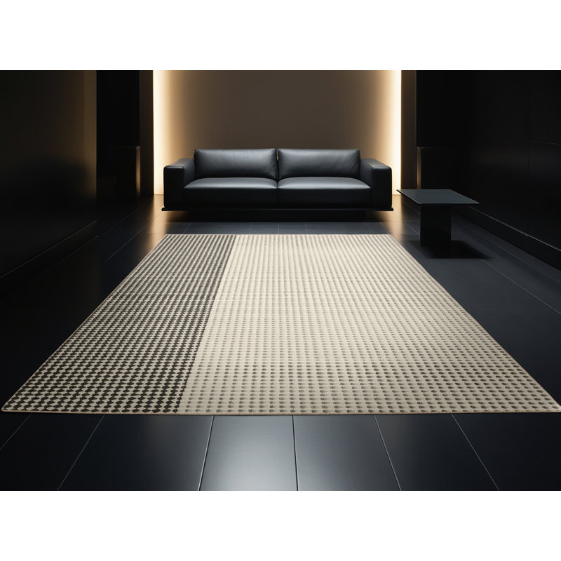 Tapis beige moelleux et moelleux à motif géométrique minimaliste Eilerman, 7 x 10
