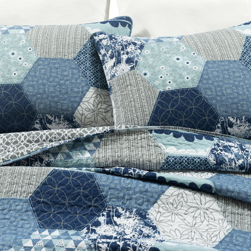 Briley Cotton Reversible 3 Piece Quilt Set, King Quilt + 2 King Shams, Blue
