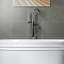 Robinet de baignoire autoportant monocommande à fixation au sol avec douche à main-63530789
