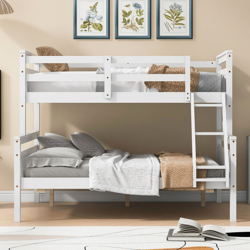 Lit simple superposé au-dessus d'un lit double pour l'espace de la chambre à coucher - Blanc et coffre-fort avec garde-corps inclus
