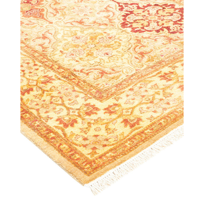 Tapis unique ivoire / jaune / rouge noué à la main 3 pi 2 po x 5 pi 5 po Mogul