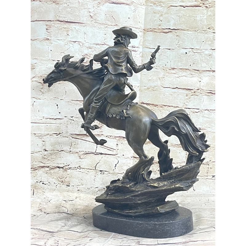 Figurines et sculptures