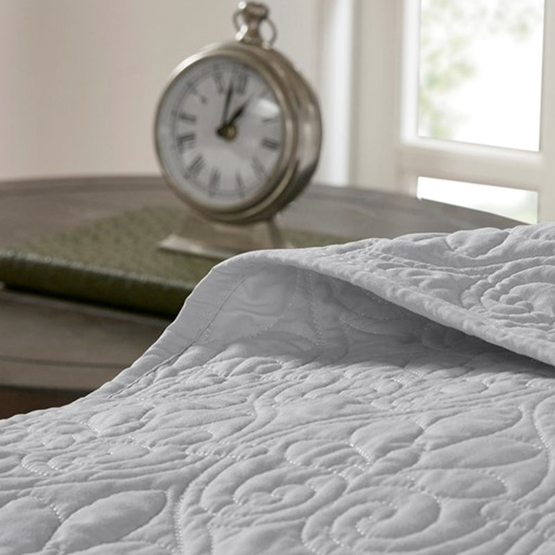 Literie grise double / grand - courtepointe réversible avec rembourrage en coton doux pour un look élégant, Gray