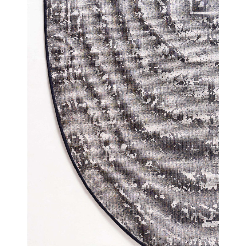Tapis traditionnel Endesha, Carré 7 pi 10 po