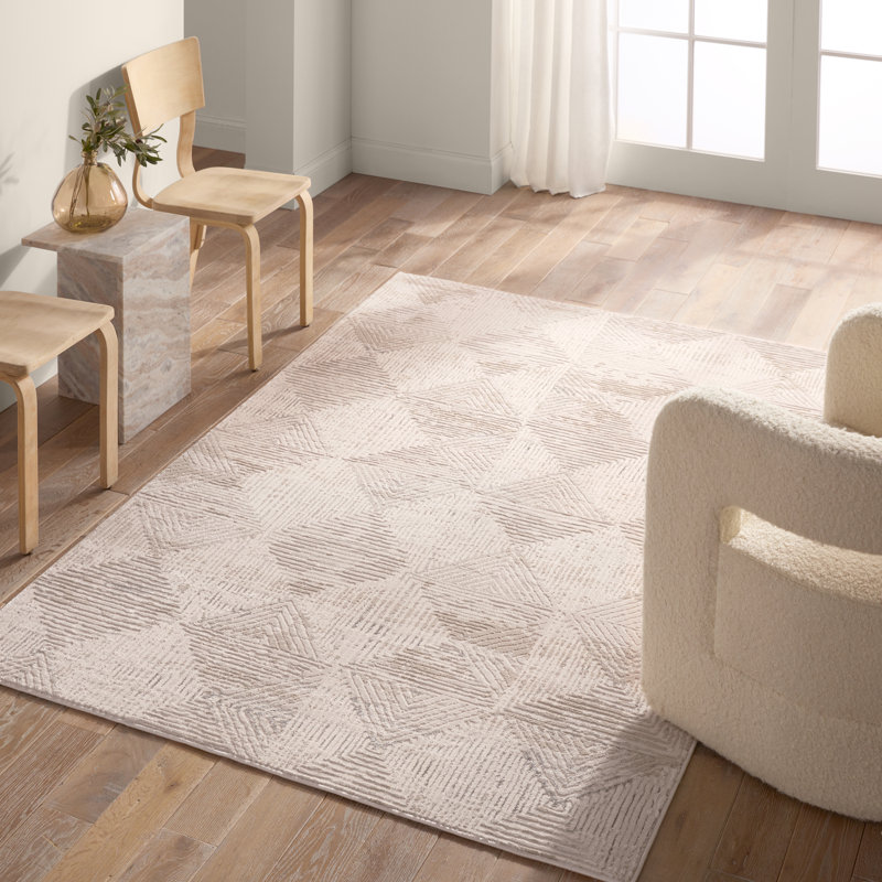 Tapis de couloir géométrique gris clair / argent Rehan (3 pi 3 po x 12 pi), Rectangle 7 pi 10 po x 10 pi 6 po