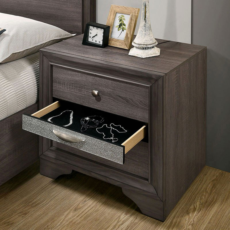 Table de chevet contemporaine 1pc avec finition grise et détails argentés