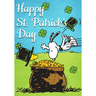 PEANUTS Plongez au drapeau du jardin de la Saint-Patty, 12,5 po x 18 po, produit sous licence officiel PEANUTS, porte-drapeau vendu séparément