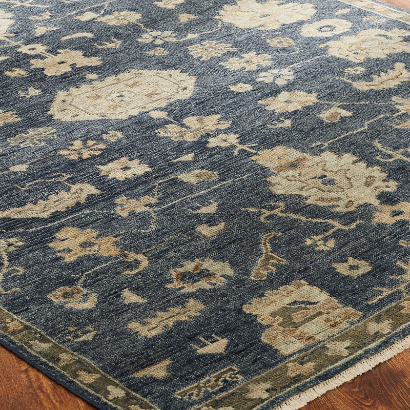 Maalak Wool Flroal Area Rug in Navy, Rectangle 12' x 15'