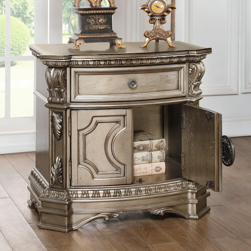 Table de chevet pour chambre à coucher avec finition argent antique - amplement d'espace pour votre champagne avec tiroir