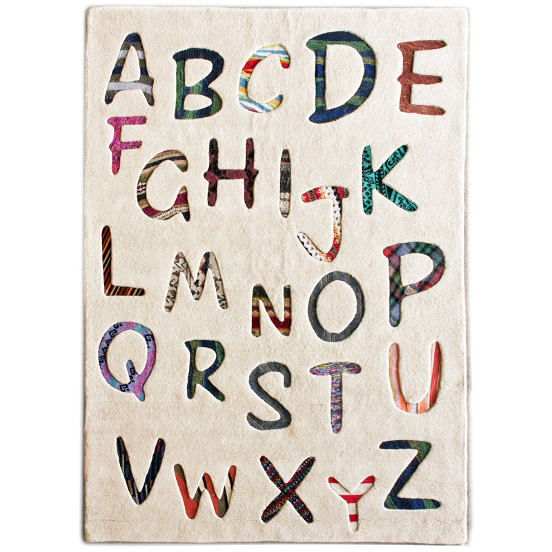 Tapis brun clair pour enfants KinderLOOM Alphabets, Rectangle 3 pi 6 po x 5 pi 6 po