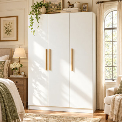 Armoire penderie 3 portes avec tringle et tablettes de rangement pour l'organisation de la chambre à coucher