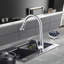 Robinet de cuisine rétractable à poignée simple avec accessoires